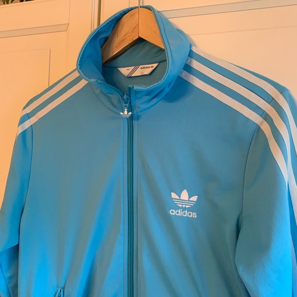 2-Pack! Adidas shorts & zip up - Picture 4 of 8